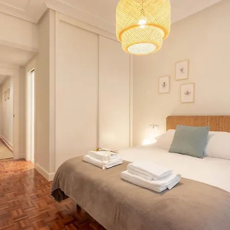 And Charming - Guggenheim & Old Town * بلباو