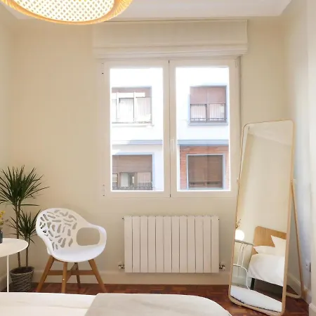 And Charming - Guggenheim & Old Town Bilbao