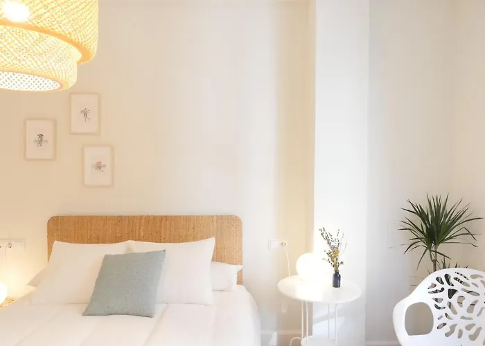 And Charming - Guggenheim & Old Town بلباو